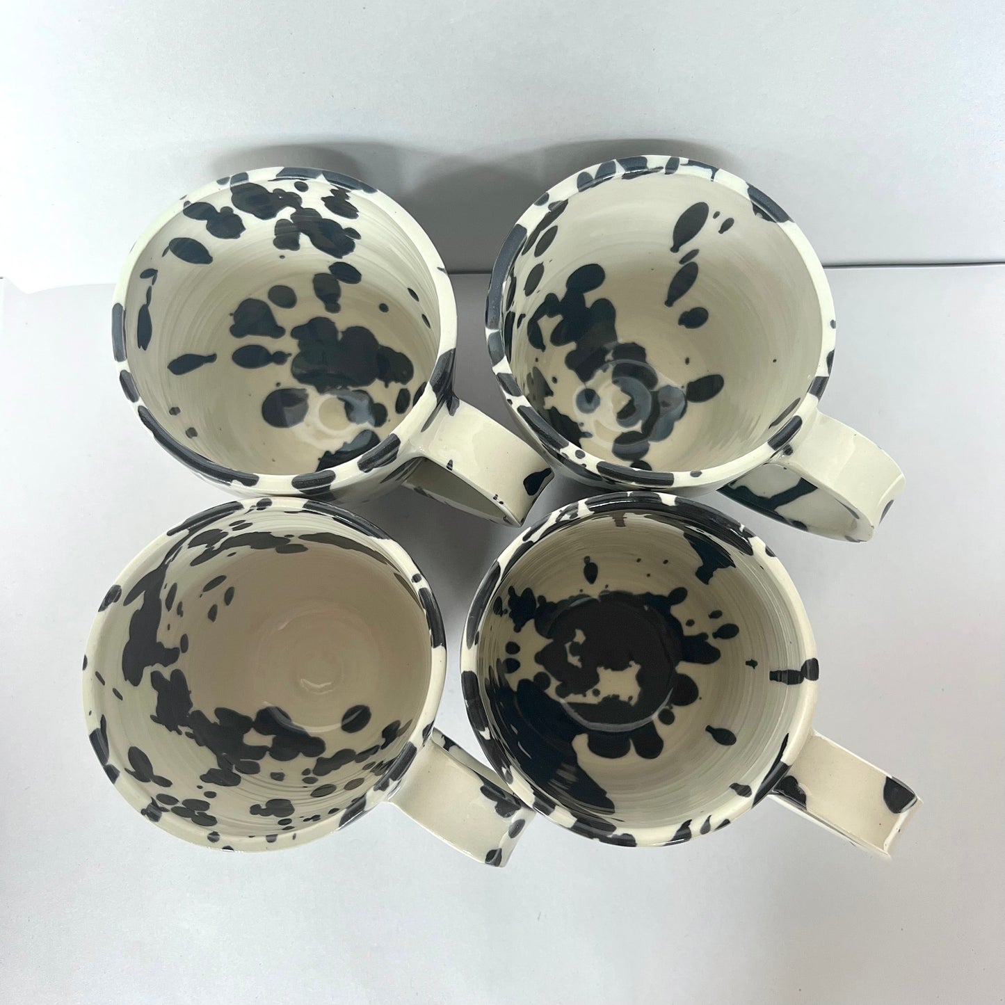 Juego de tazas abstractas