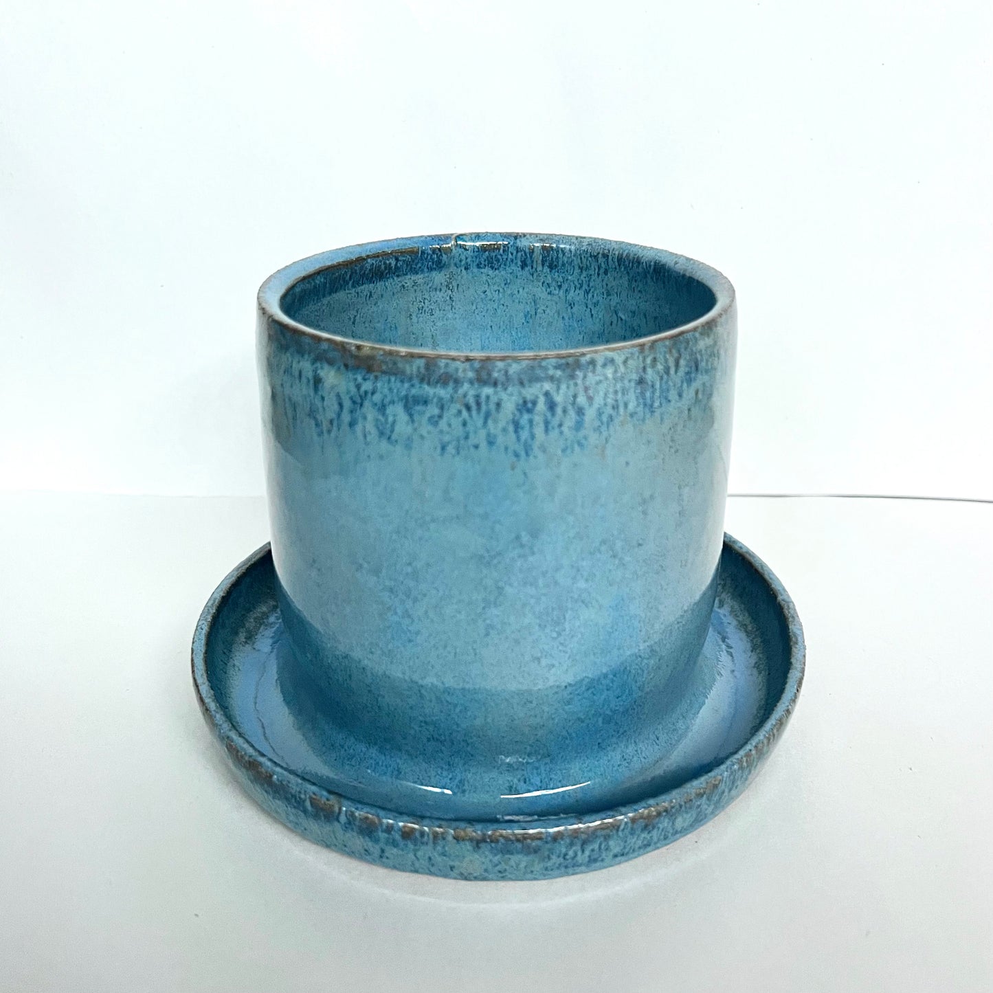 Jardinera de cielo azul